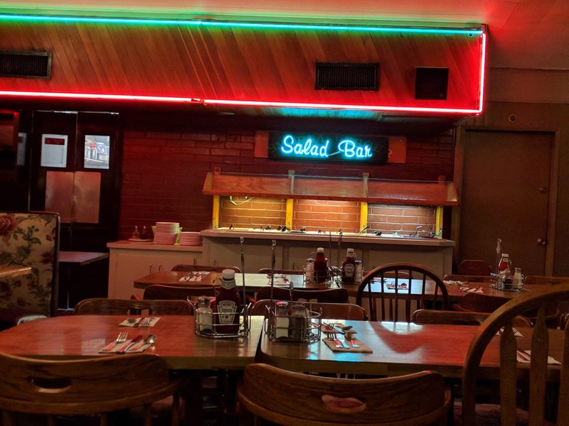 Tommy's Cafe interior