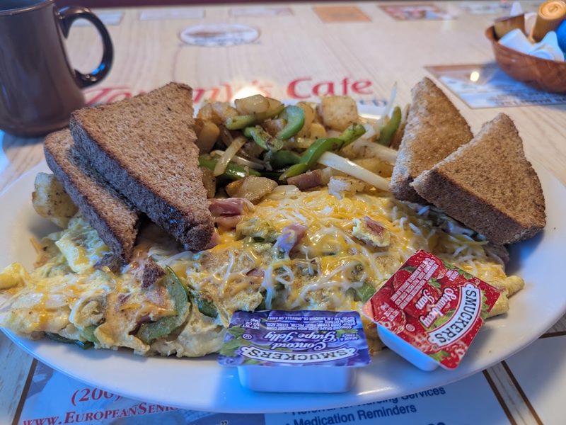 Tommy's Cafe food